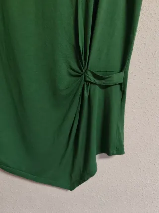 Camiseta de chica talla M de Cortefiel.