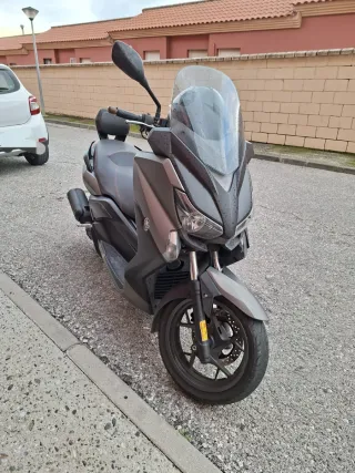 Yamaha XMAX 2016 Gris
