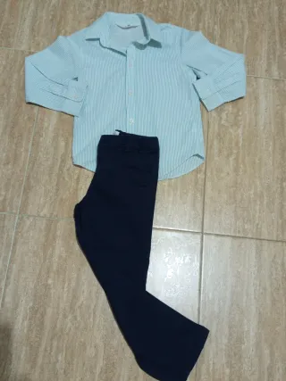 Lote 2 conjuntos: Camisa y pantalón chino