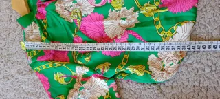 Crop top in raso fantasia barocca