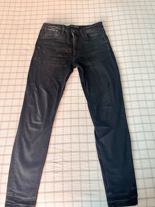 Vaqueros Stradivarius grises mujer