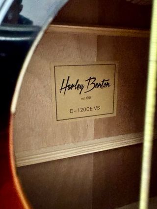 Guitarra Harley Benton D-120CE VS