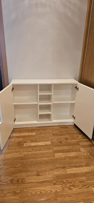 Aparador / consola moderna de madera lacada