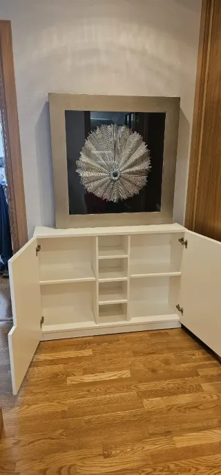 Aparador / consola moderna de madera lacada