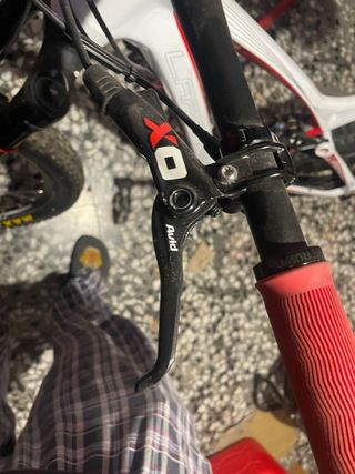 Bici Enduro con muchos extras