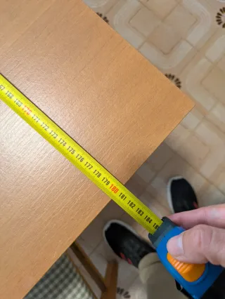 Mesa de comedor con 4 sillas extensible