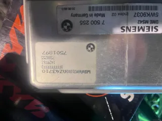 Centralita BMW 5WK9037 DME MS42