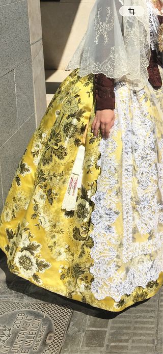 Traje de Fallera Amarillo