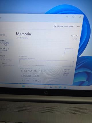 Ordenador portátil HP i5 ONCEAVA GENERACIÓN 8RAM