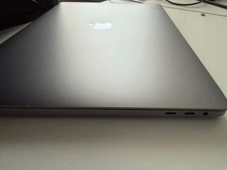 MacBook Pro 16” i7 Plata/Gris Espacial