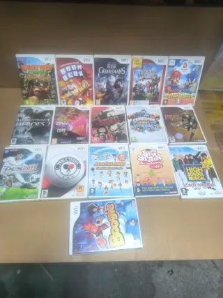 Lote de videojuegos de diferentes plataformas son