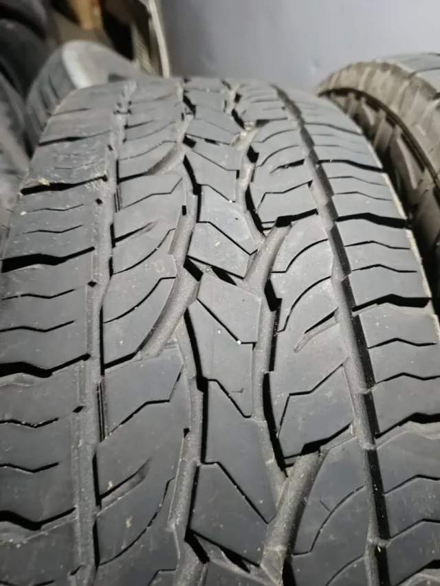Neumático DUNLOP 215/65R16 98H