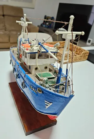 Maqueta Barco Pesca Artesanal con Luz