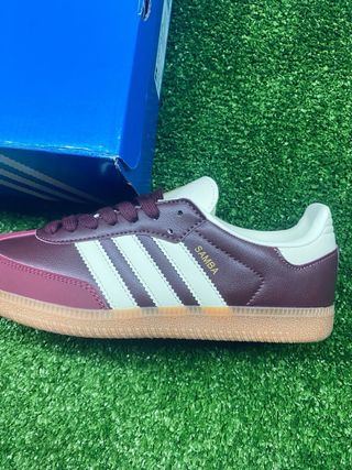 Adidas Samba granate talla 39