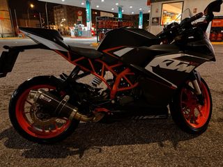 KTM RC 125 2016 Negra y Naranja