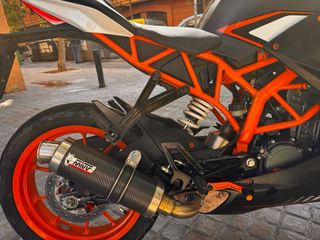 KTM RC 125 2016 Negra y Naranja