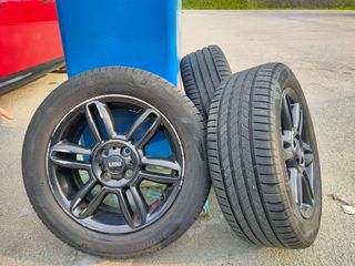 3 Llantas con neumaticos, Mini R56