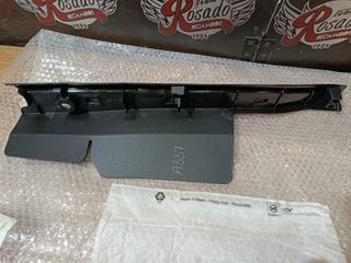 Toyota Rav-4 embellecedor alerón izquierdo 2019 n