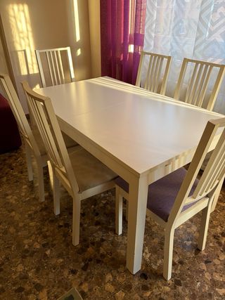 Mesa de comedor Ikea, blanca con 6 sillas