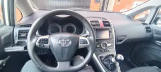 Toyota Auris 2012