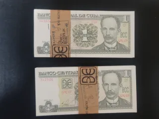 2 Tacos de Billetes 1 Peso Cubano
