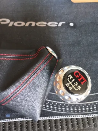 Pomo Palanca Cambios GTI Negro Rojo