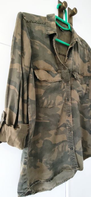 Camisa camuflaje Stradivarius