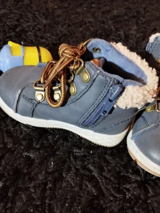 Botines niño azul marino forro borreguito T21