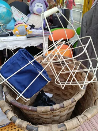 Cestas de picnic de tela y metal