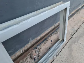 Ventana corredera aluminio plata