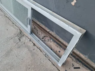 Ventana corredera aluminio plata