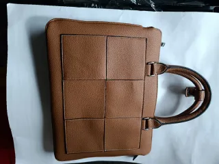 Bolso de mano marrón