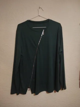 Abrigo blanco con capucha de pelo