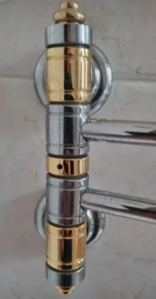 Portasciugamani girevole metallo oro/argento