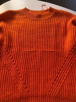 Jersey punto naranja con detalles