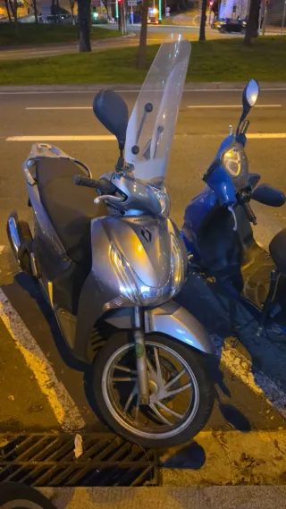 Honda SH 125i Scooter Plata