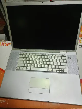 Portátil Apple Plata