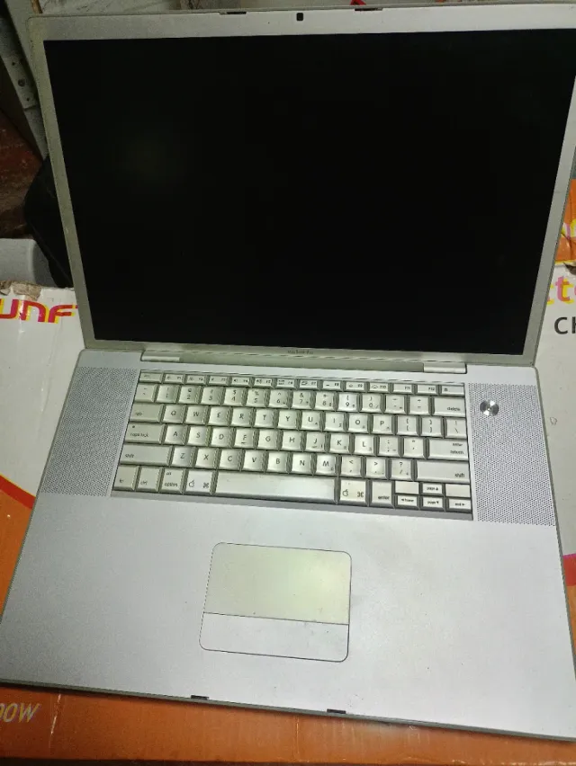 Portátil Apple Plata