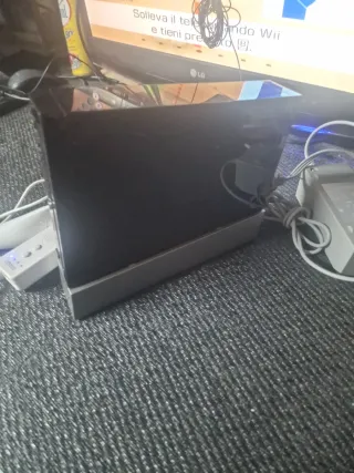 Nintendo Wii Nera Completa + 1 Joystick + 1 Nunchu