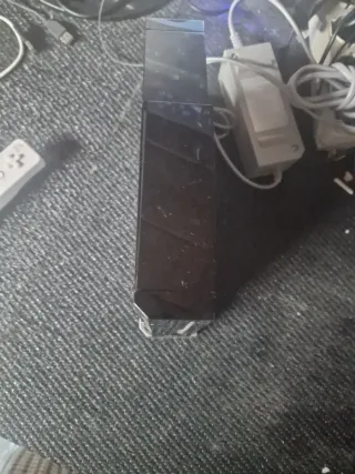 Nintendo Wii Nera Completa + 1 Joystick + 1 Nunchu