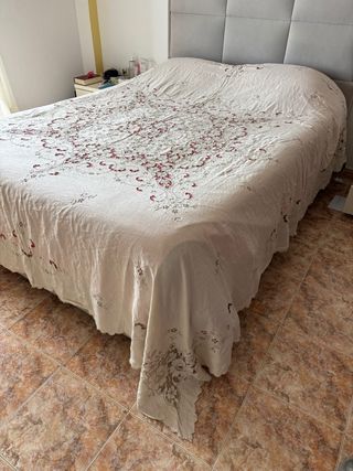 Toalha de mesa puro linho bordado da Madeira
