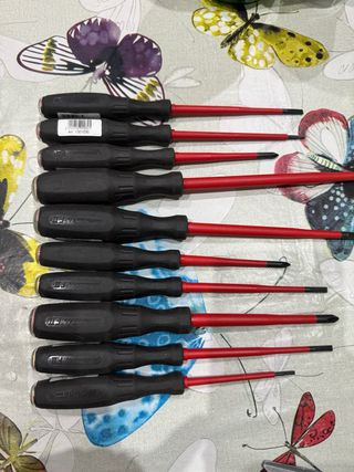 Cacciaviti slim 1000volt prezzo 8€ cad. e 10pz 70€