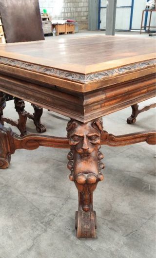 Armario, recibidor, mesa y 6 sillas antiguas