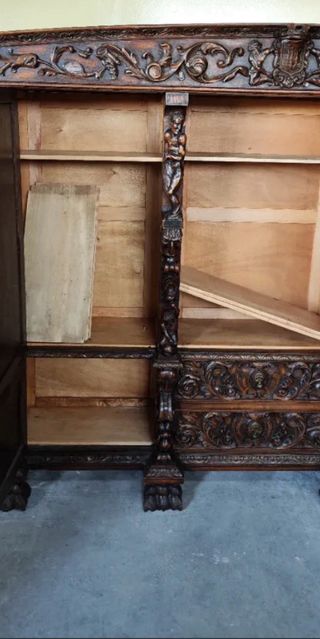 Armario, recibidor, mesa y 6 sillas antiguas