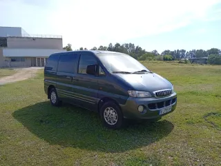Hyundai H-1 2000