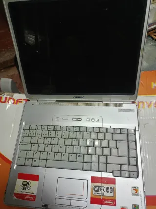 Portátil Compaq Negro