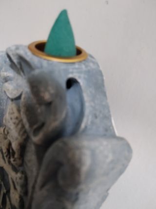 Bruciatore di incenso per cimitero tenebroso