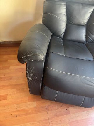 Butaca reclinable de piel negra