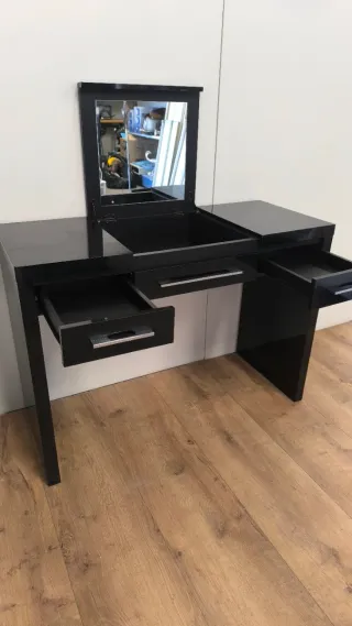 TOCADOR ESCRITORIO RECIBIDOR NEGRO