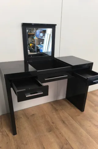 TOCADOR ESCRITORIO RECIBIDOR NEGRO